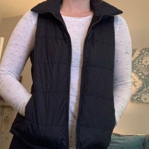 Old Navy Puffer vest